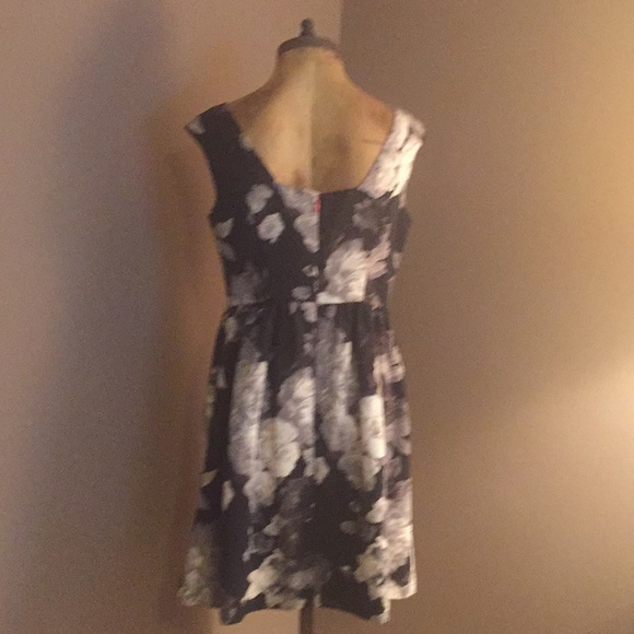 Eliza J Floral Dress - Picture 2 of 2